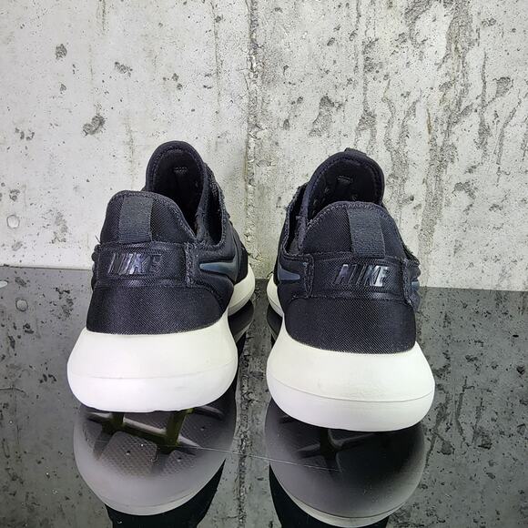 Nike Roshe Two Men's Black Sneakers Pre-Owned Size 12 - Picture 3 of 7